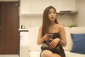 黑色紧身包臀裙高素质外围美女说话有点横,只做服务不说其它话