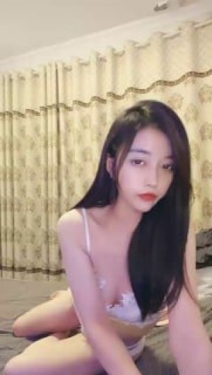 一库一库_：啊啊快点舔我豆豆，好痒呀，自己吃自己的淫汁白浆，没有味道哈哈哈